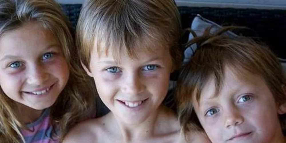Imagem ilustrativa da imagem Pais divulgam carta sobre os 3 filhos que perderam no MH17