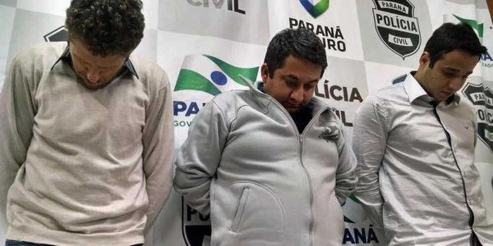Imagem ilustrativa da imagem Trio é preso após tirar R$ 80 mil de idosa em golpe