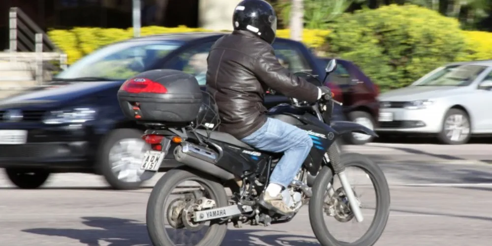 Imagem ilustrativa da imagem Detran orienta motociclistas sobre uso de equipamentos