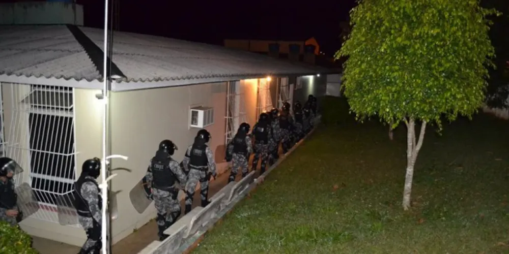 Imagem ilustrativa da imagem Presos libertam reféns e encerram motim em Telêmaco