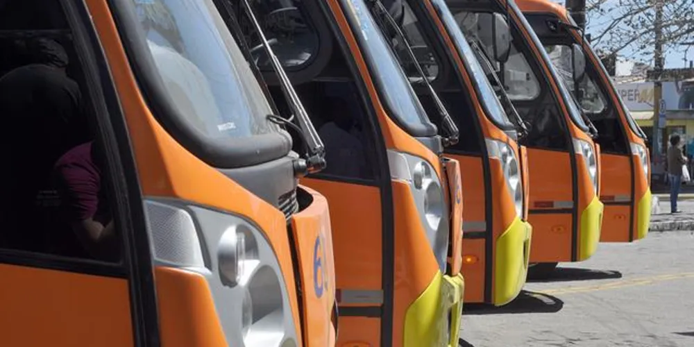 Imagem ilustrativa da imagem Ônibus apreendidos servirão ao transporte escolar