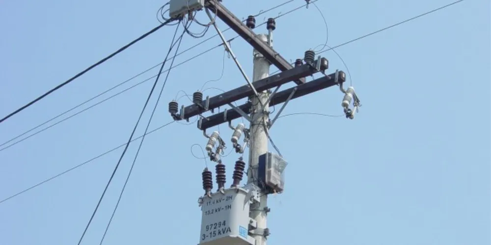 Imagem ilustrativa da imagem Acidentes com fios da rede elétrica mataram 317 pessoas em 2013