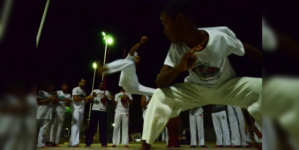Imagem ilustrativa da imagem Projeto Social resgata Jovens através da Capoeira