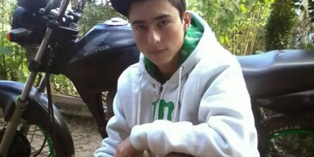 Imagem ilustrativa da imagem Jovem morre esmagado por caminhão na BR-153