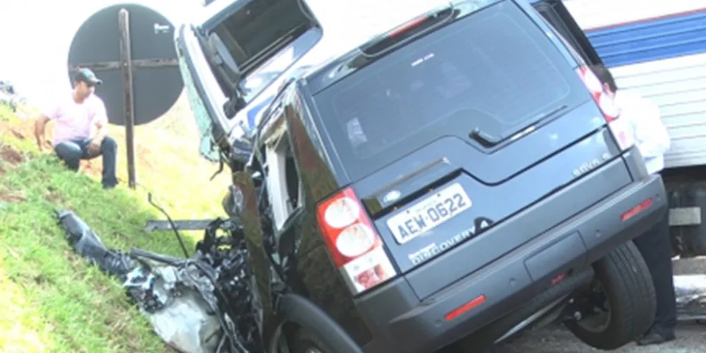 Imagem ilustrativa da imagem Acidente entre carro e caminhão deixa mulher morta na BR-369