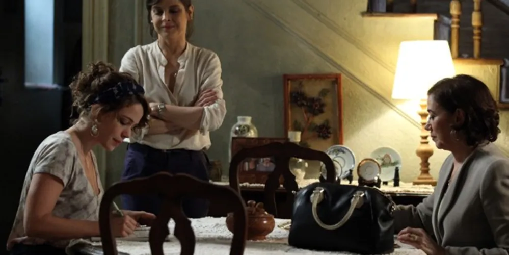 Imagem ilustrativa da imagem Cora reclama com Cristina da quantia combinada com Maria Marta
