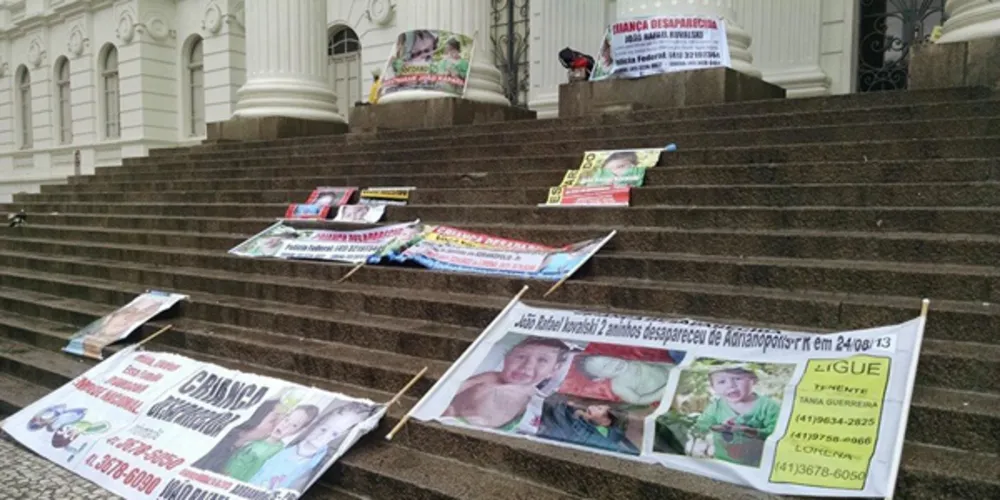 Imagem ilustrativa da imagem Família de João Rafael organiza manifestação