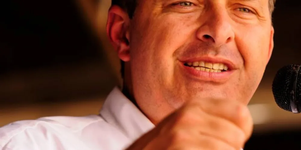 Imagem ilustrativa da imagem Corpo de Eduardo Campos deve chegar ao Recife no sábado