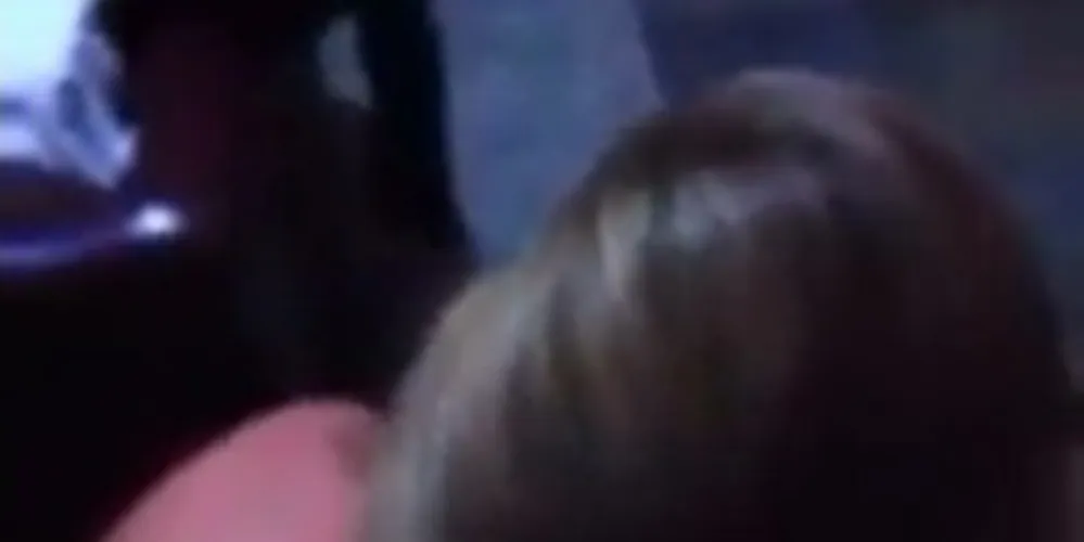 Imagem ilustrativa da imagem Empresário flagra mulher com amante e divulga vídeo