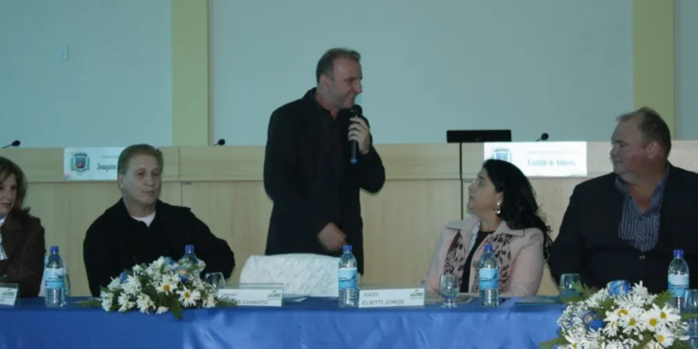Imagem ilustrativa da imagem Prefeitos da AMCG aprovam inclusão de Curiúva na entidade