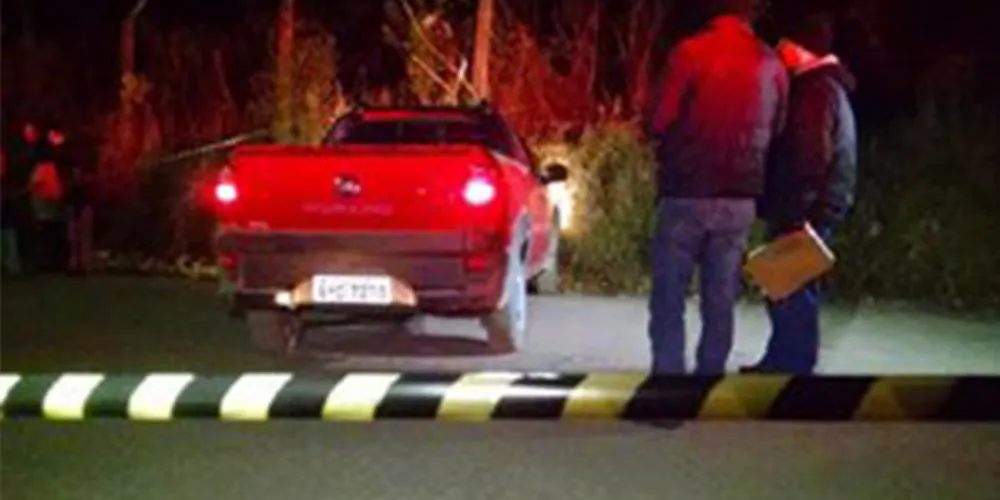 Imagem ilustrativa da imagem Jovem de 18 anos é executado a tiros dentro do próprio carro