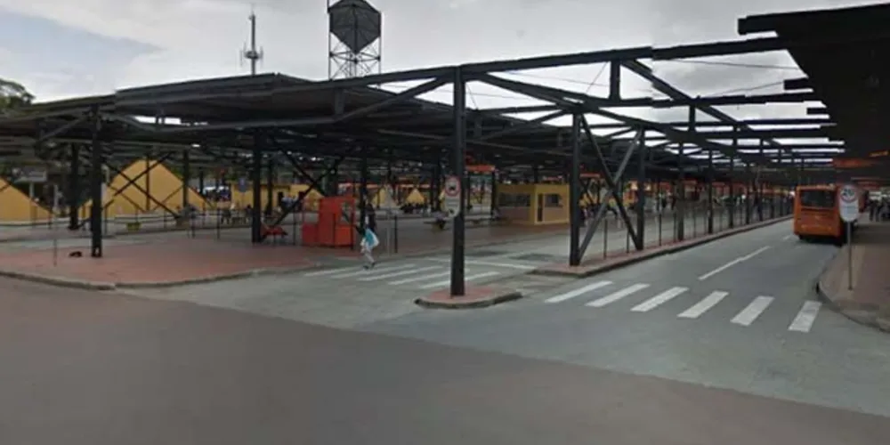 Imagem ilustrativa da imagem Suspeita de bomba interdita terminal de ônibus