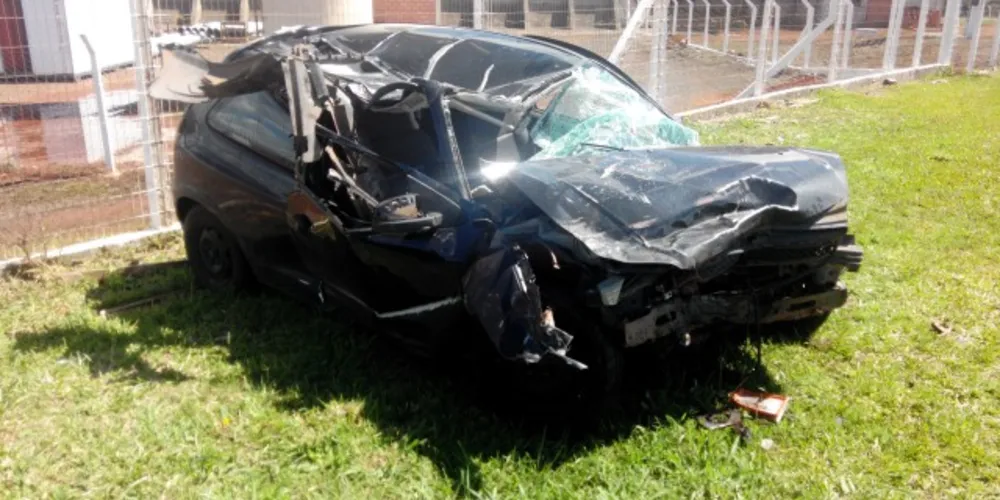 Imagem ilustrativa da imagem Acidente entre carro e caminhão na BR-376 deixa um morto