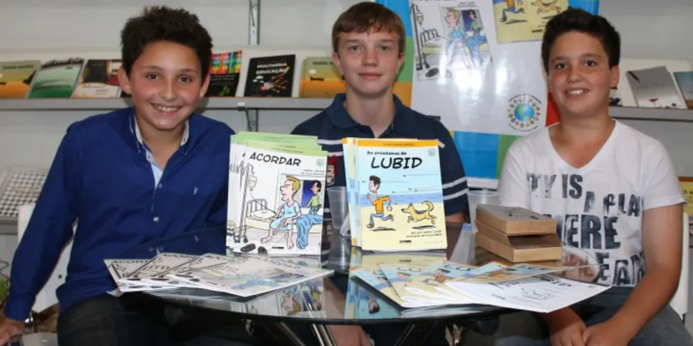 Imagem ilustrativa da imagem Alunos de 12 anos lançam obras na Feira do Livro 