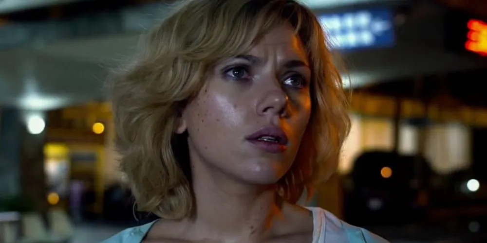 Imagem ilustrativa da imagem ‘Lucy’ apresenta peso do estilo sobre o conteúdo