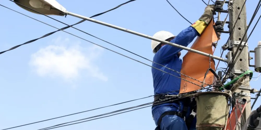 Imagem ilustrativa da imagem Temporal deixa Carambeí sem energia elétrica