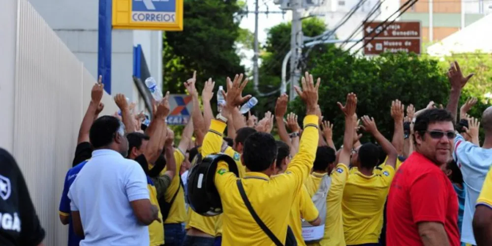 Imagem ilustrativa da imagem Correios marcam assembleia e podem parar as atividades