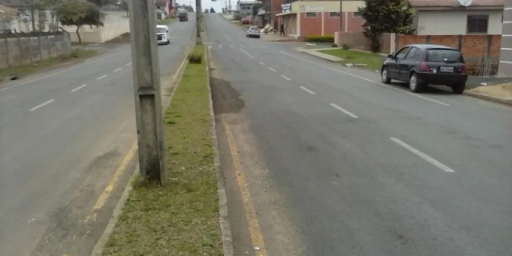 Imagem ilustrativa da imagem Idoso morre após ser atropelado por moto em avenida