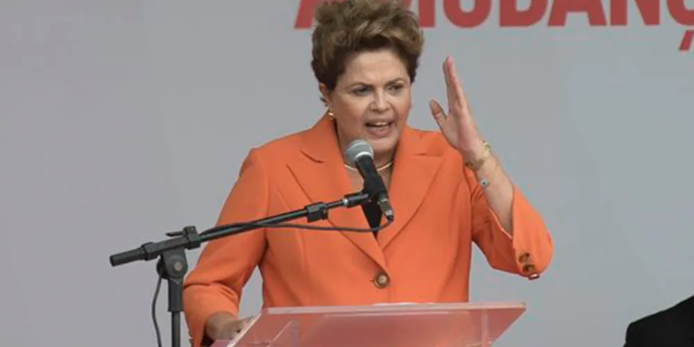 Imagem ilustrativa da imagem Dilma diz que não reduz direitos trabalhistas “nem que a vaca tussa”