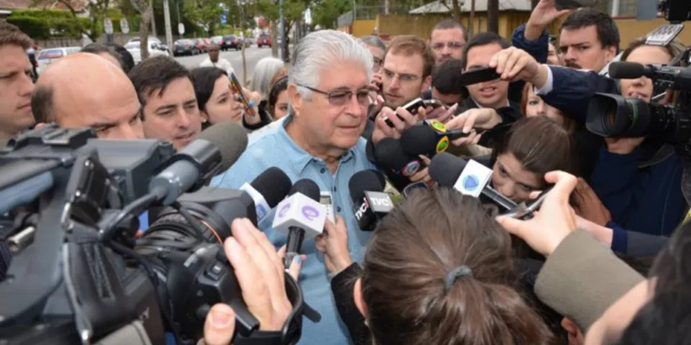 Imagem ilustrativa da imagem Requião reclama da imprensa e da justiça eleitoral