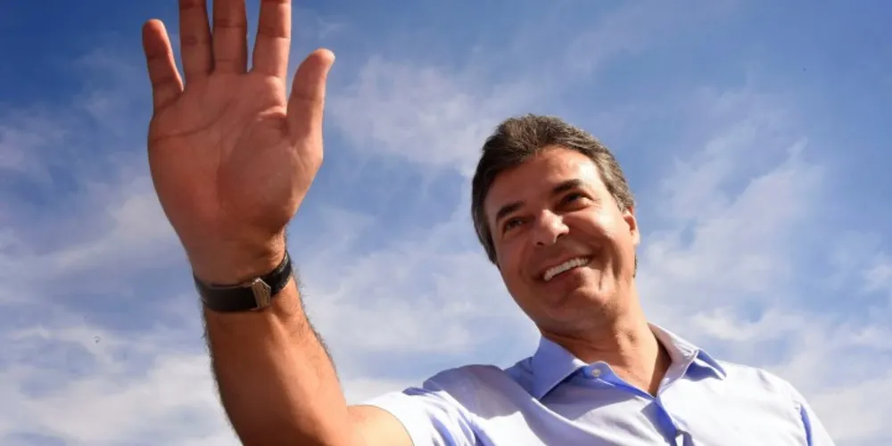 Imagem ilustrativa da imagem ‘Não precisamos excluir o PMDB', diz Beto Richa