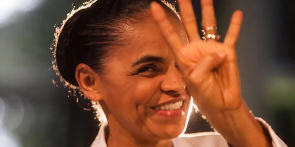 Imagem ilustrativa da imagem Marina vai apoiar Aécio e pede fim da reeleição