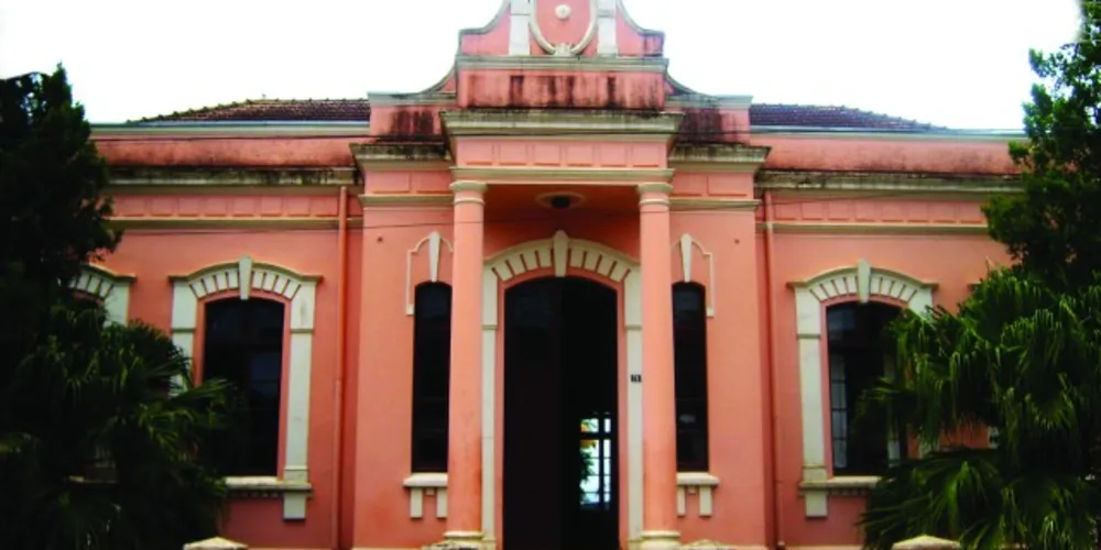 Imagem ilustrativa da imagem Professora resgata história de escola centenária de Ipiranga
