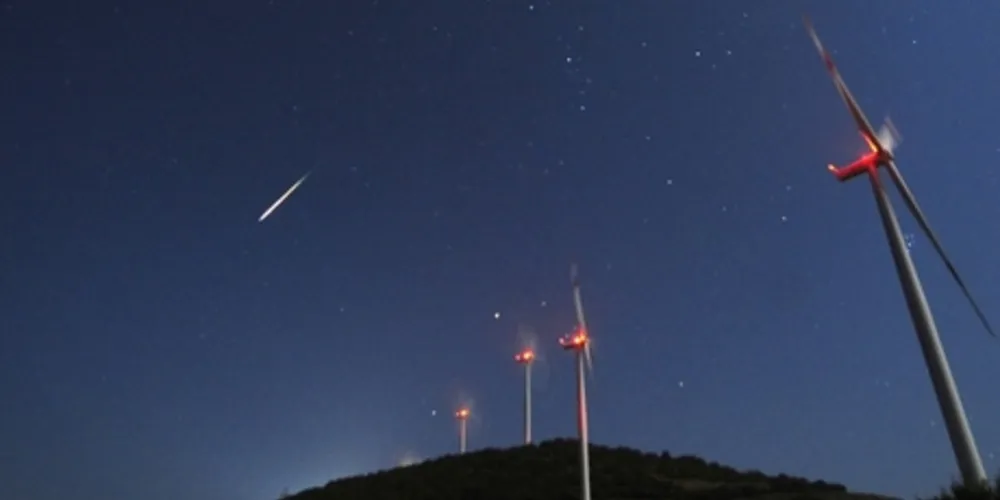 Imagem ilustrativa da imagem Chuva de meteoros do Cometa Halley passa hoje pela Terra