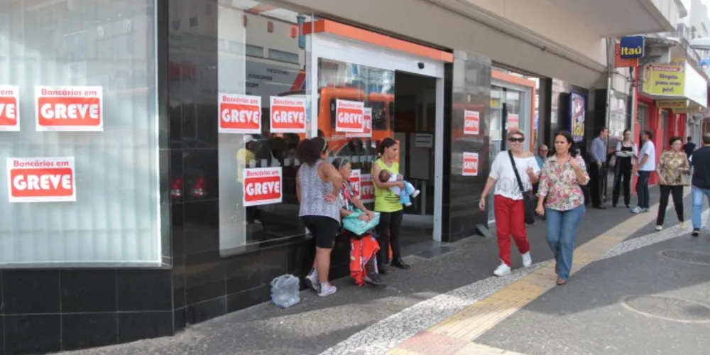 Imagem ilustrativa da imagem Greve dos bancários: saiba como pagar as contas