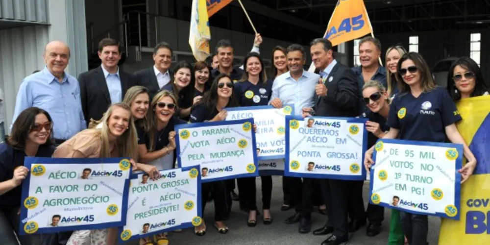 Imagem ilustrativa da imagem Lideranças de PG recepcionam Aécio Neves em Curitiba