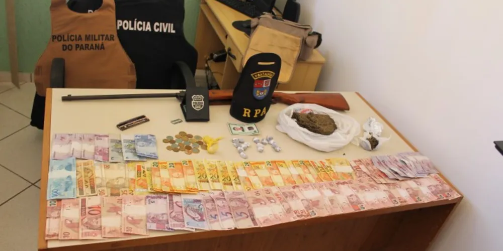 Imagem ilustrativa da imagem Ação conjunta em Arapoti apreende 600g de maconha