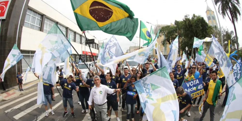 Imagem ilustrativa da imagem Veja a movimentação da campanha pró-Aécio em PG