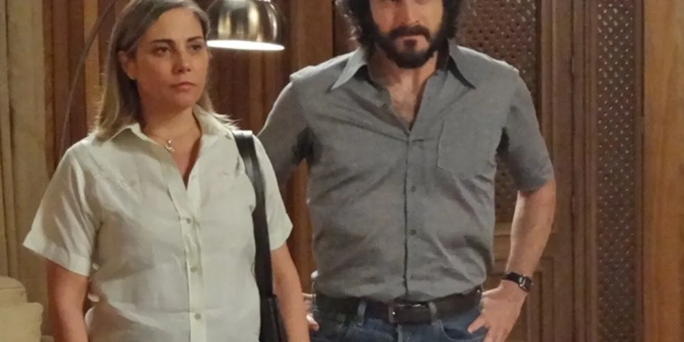 Imagem ilustrativa da imagem Carlota obriga Beatriz a levar Vitória embora