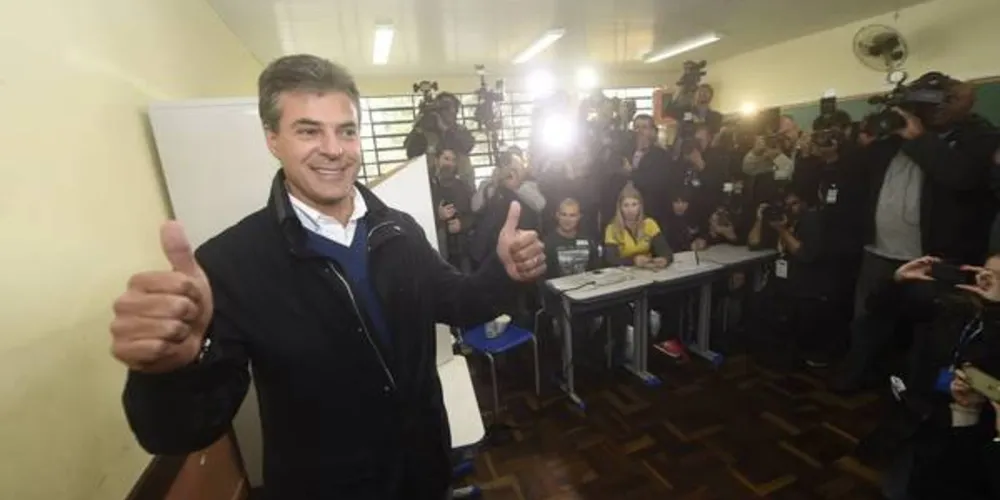 Imagem ilustrativa da imagem Campanha positiva deixa Richa confiante na vitória