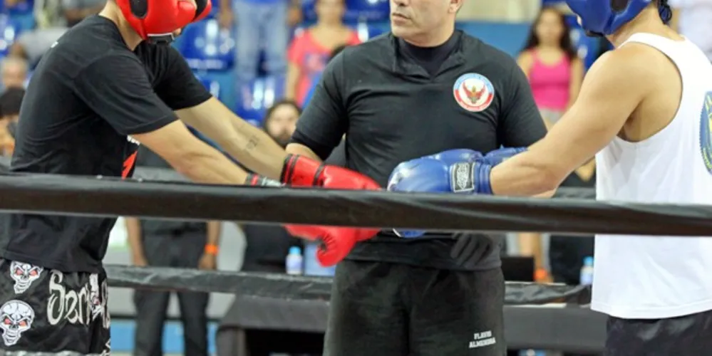 Imagem ilustrativa da imagem Duca vence Cobra na final do campeonato de Muay Thai