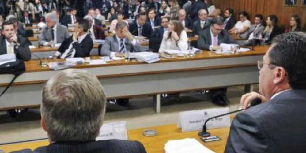Imagem ilustrativa da imagem Petrobras anuncia medidas internas para apurar denúncias