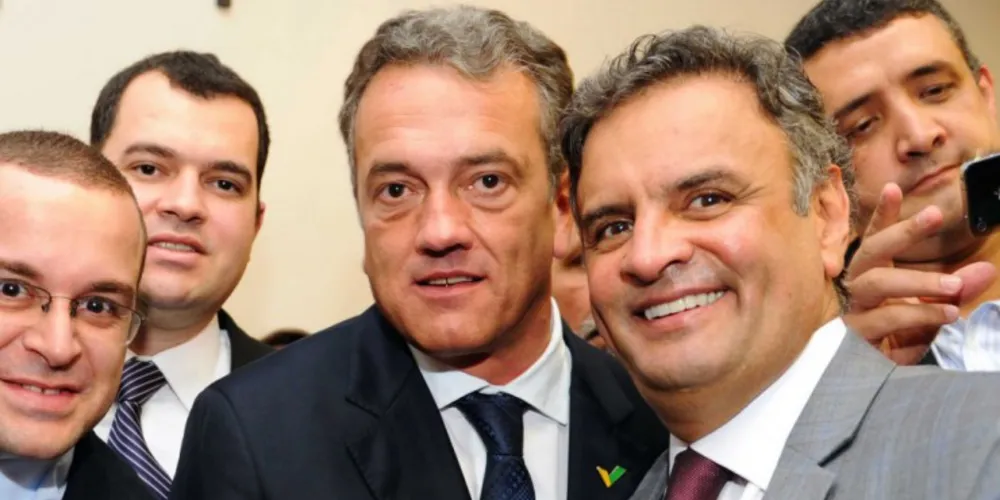 Imagem ilustrativa da imagem Plauto sela pacto da oposição com Aécio Neves