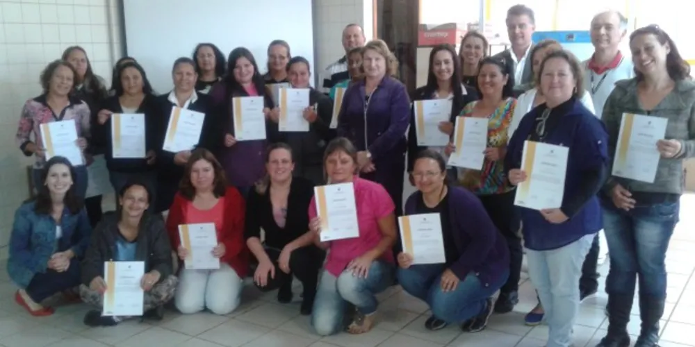 Imagem ilustrativa da imagem Curso de panificação beneficia 19 meninas