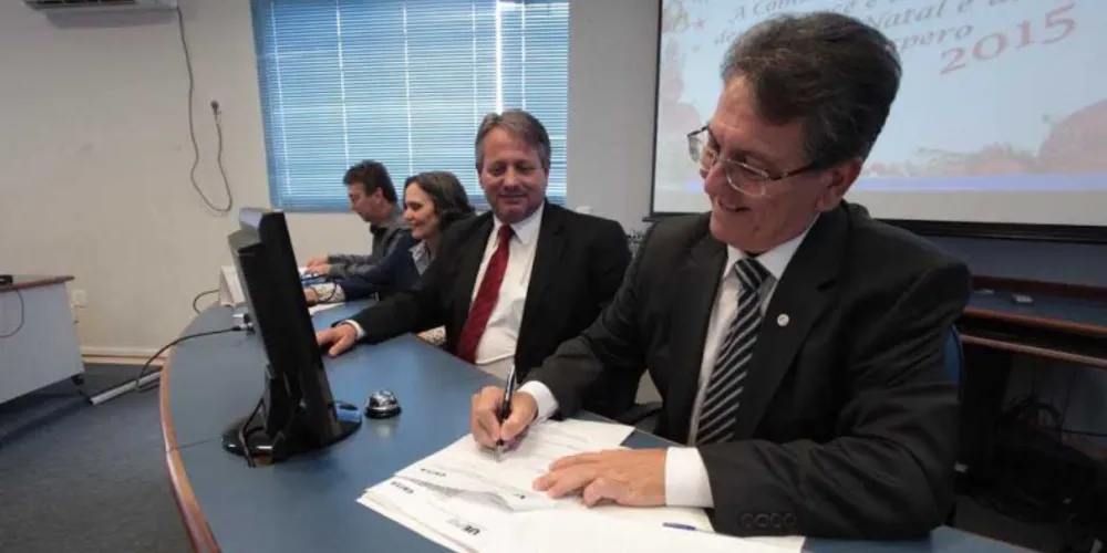 Imagem ilustrativa da imagem Caixa e UEPG renovam convênio de 4,7 milhões