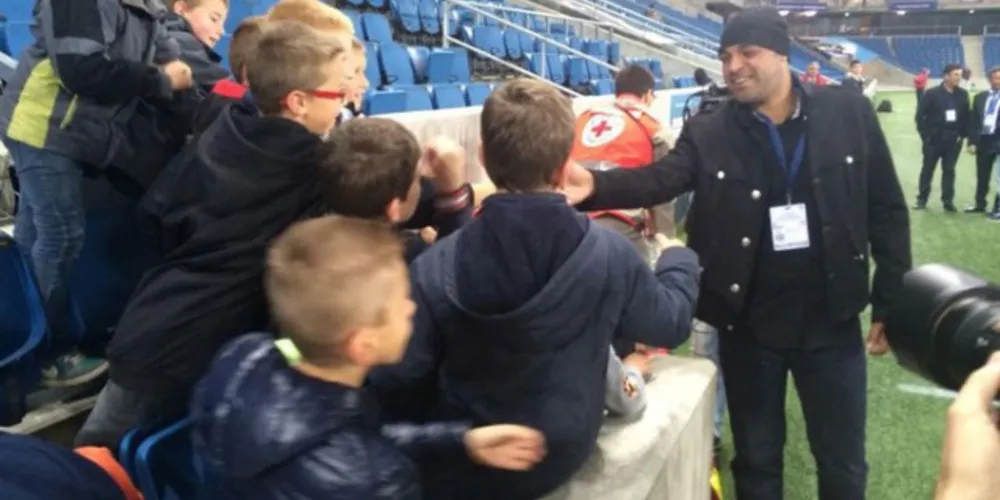 Imagem ilustrativa da imagem Atacante Adriano é denunciado por tráfico de drogas