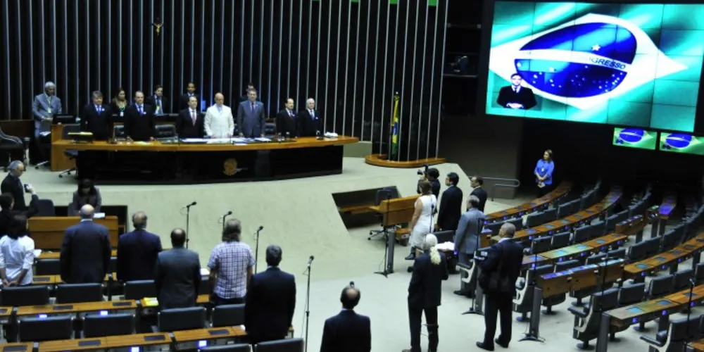 Imagem ilustrativa da imagem Governo envia projeto com nova meta de superávit primário