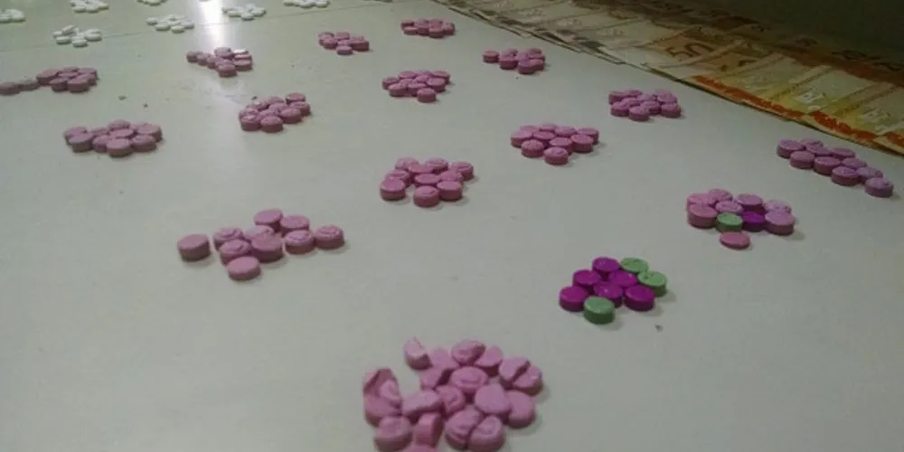 Imagem ilustrativa da imagem Polícia flagra entrega e prende traficante de ecstasy