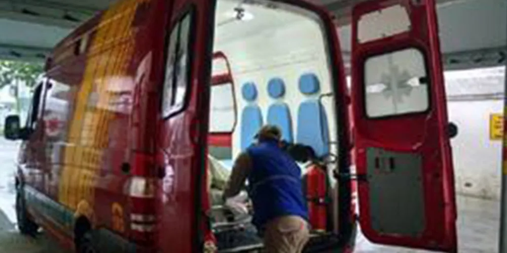 Imagem ilustrativa da imagem Jovem é esfaqueado dentro de ônibus em Curitiba