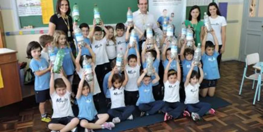 Imagem ilustrativa da imagem ‘Lacre Solidário’ recebe doação de alunos do Marista