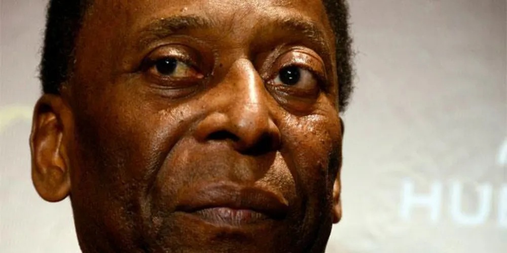 Imagem ilustrativa da imagem Pelé apresenta evolução clínica, mas segue internado na UTI