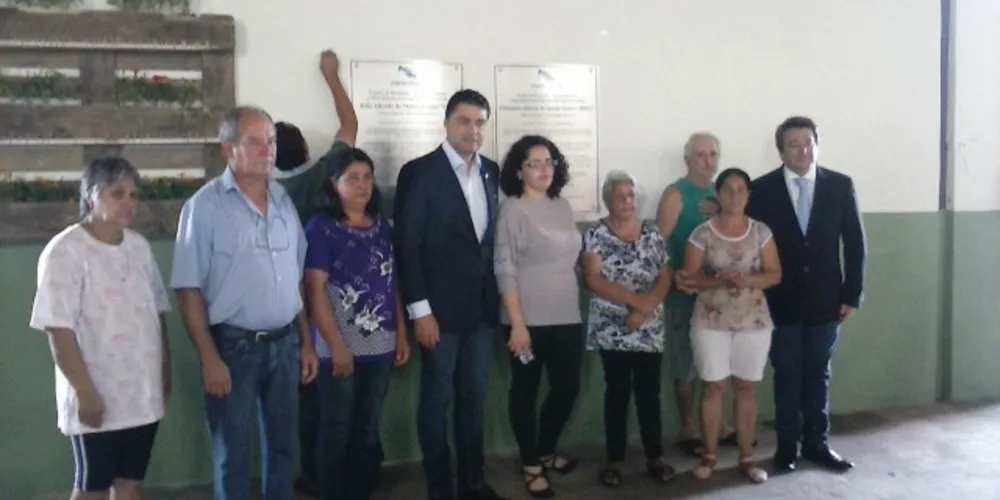 Imagem ilustrativa da imagem Barracões de programas sociais homenageiam servidores