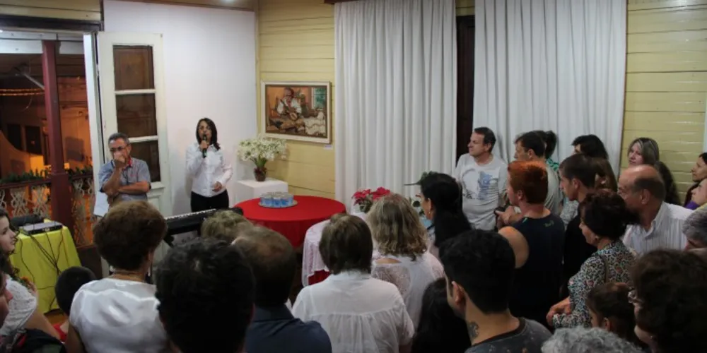 Imagem ilustrativa da imagem Alunos realizam exposição na Casa da Cultura de Irati