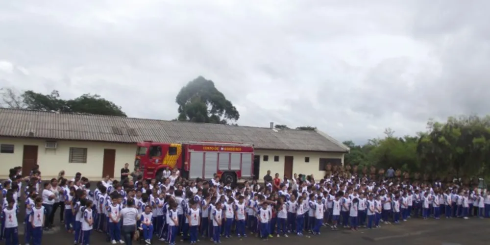 Imagem ilustrativa da imagem Proerd forma 400 alunos em Telêmaco Borba