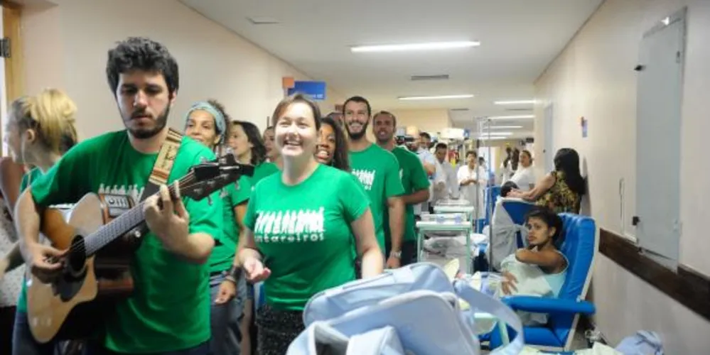 Imagem ilustrativa da imagem Projeto Cantareiros leva música e alegria a internos de hospitais no Rio
