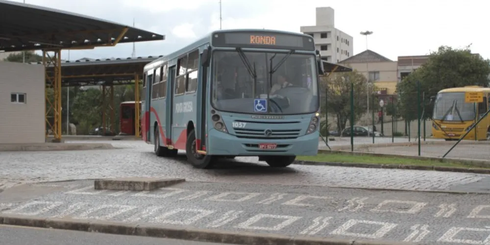 Imagem ilustrativa da imagem Lei determina 100% de ônibus adaptados a partir de hoje